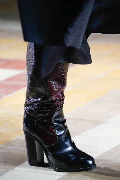 Look 35